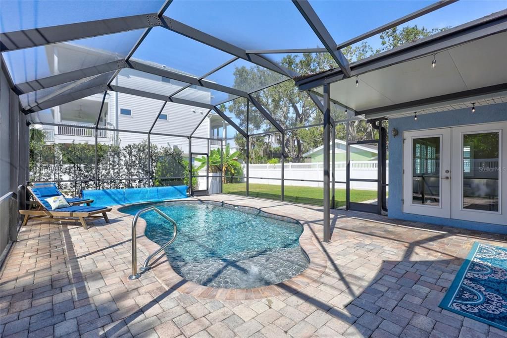 For Sale: $495,000 (2 beds, 2 baths, 1316 Square Feet)