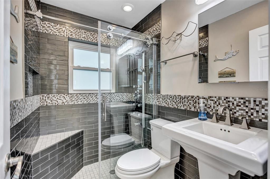 For Sale: $495,000 (2 beds, 2 baths, 1316 Square Feet)