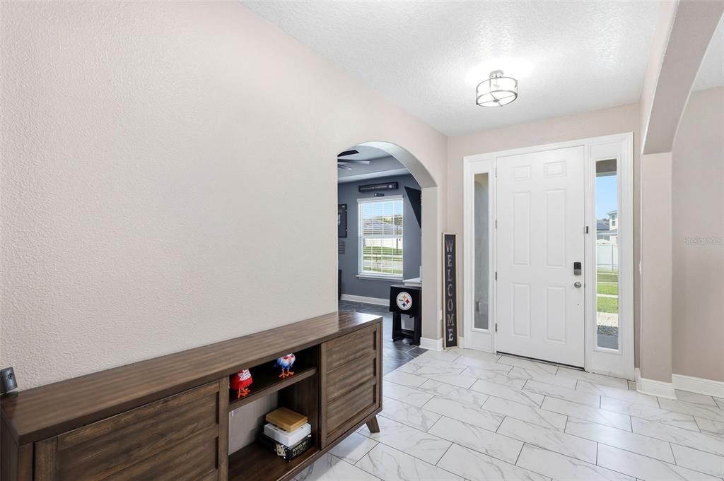 En Venta: $475,000 (4 camas, 2 baños, 2529 Pies cuadrados)