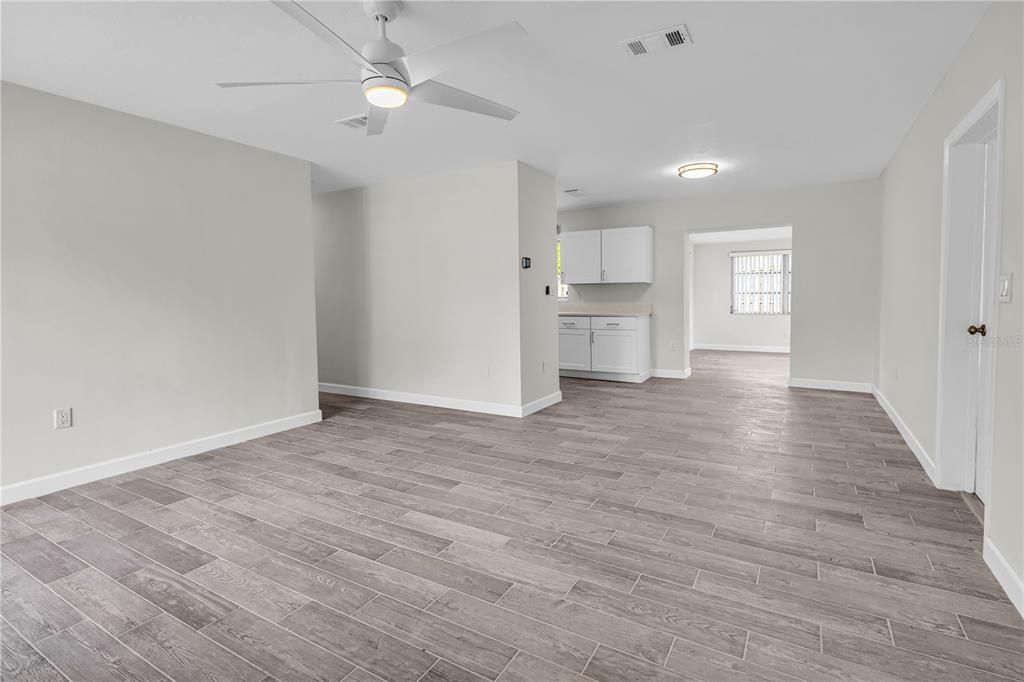 For Sale: $329,500 (3 beds, 2 baths, 1318 Square Feet)