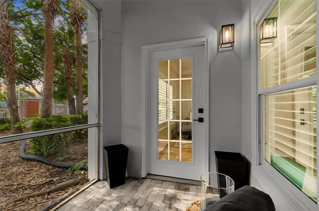 For Sale: $249,900 (1 beds, 1 baths, 867 Square Feet)
