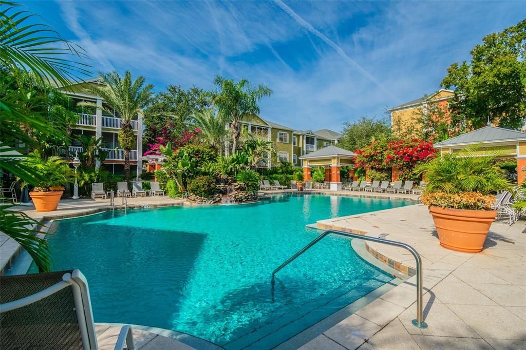 For Sale: $249,900 (1 beds, 1 baths, 867 Square Feet)