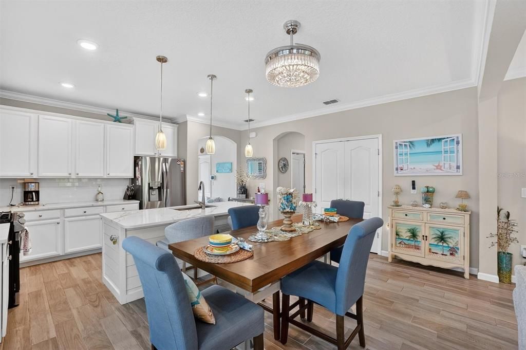 For Sale: $439,900 (3 beds, 2 baths, 1716 Square Feet)