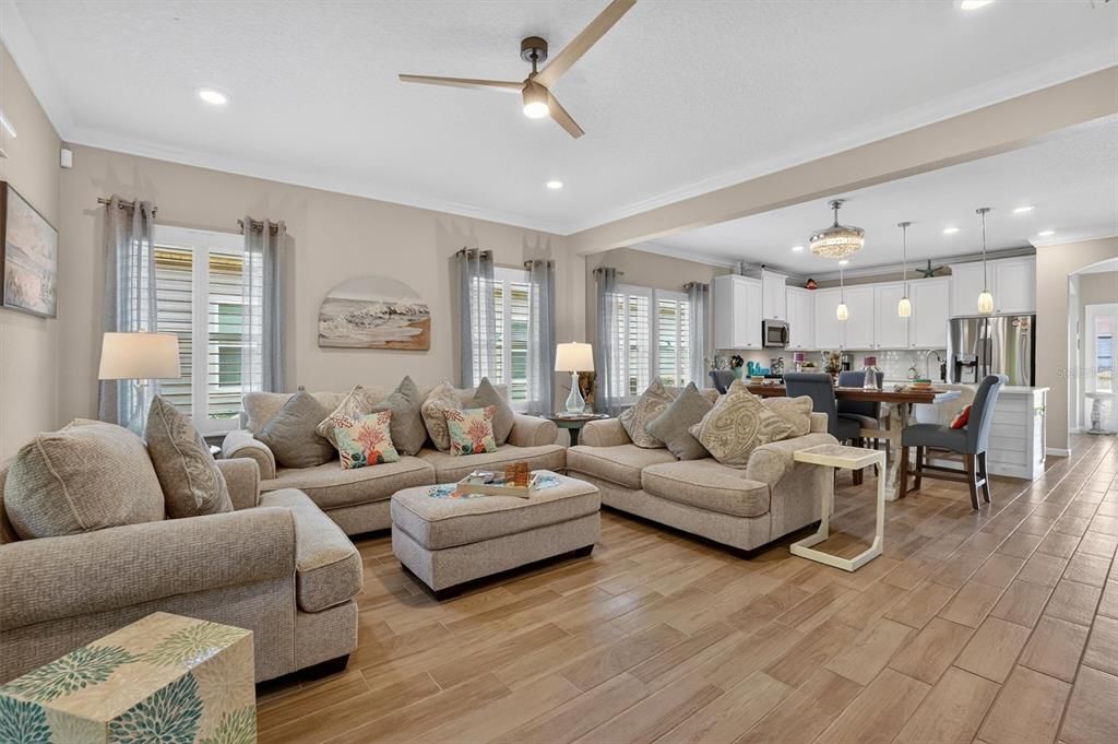 For Sale: $439,900 (3 beds, 2 baths, 1716 Square Feet)