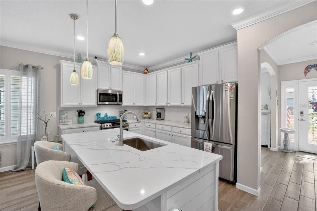 For Sale: $439,900 (3 beds, 2 baths, 1716 Square Feet)