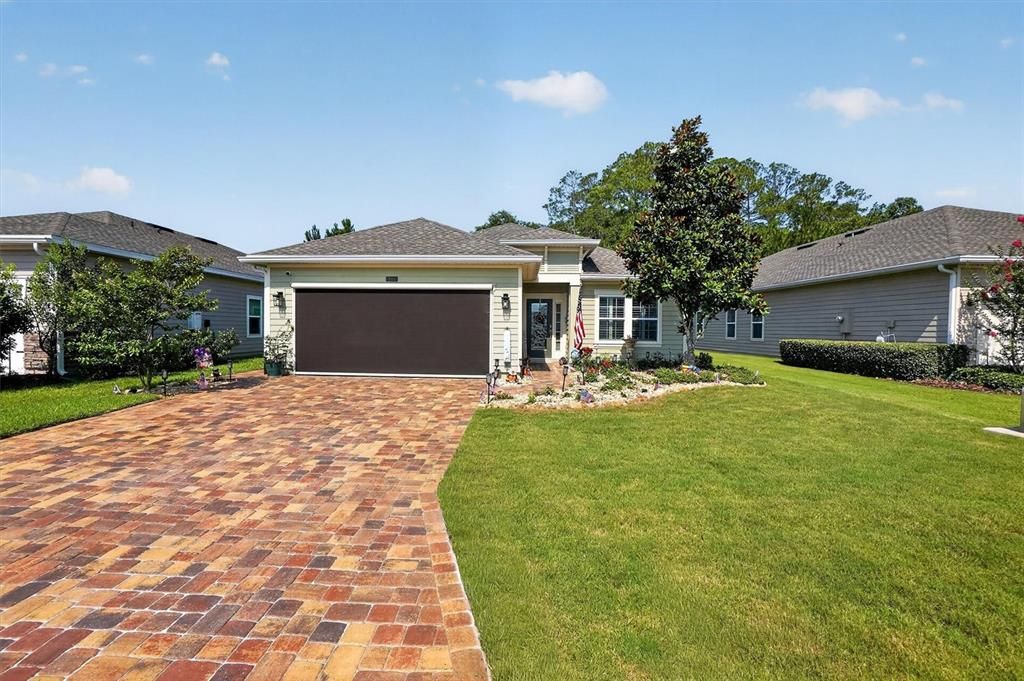 For Sale: $439,900 (3 beds, 2 baths, 1716 Square Feet)