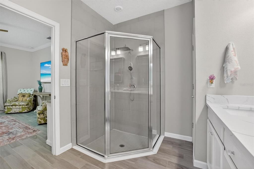 For Sale: $439,900 (3 beds, 2 baths, 1716 Square Feet)