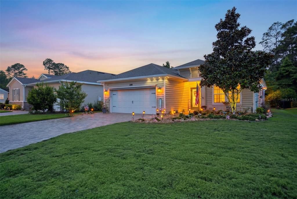For Sale: $439,900 (3 beds, 2 baths, 1716 Square Feet)