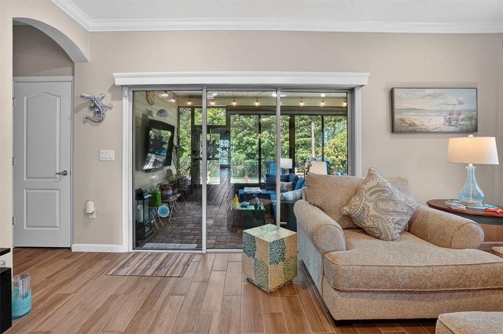 For Sale: $439,900 (3 beds, 2 baths, 1716 Square Feet)