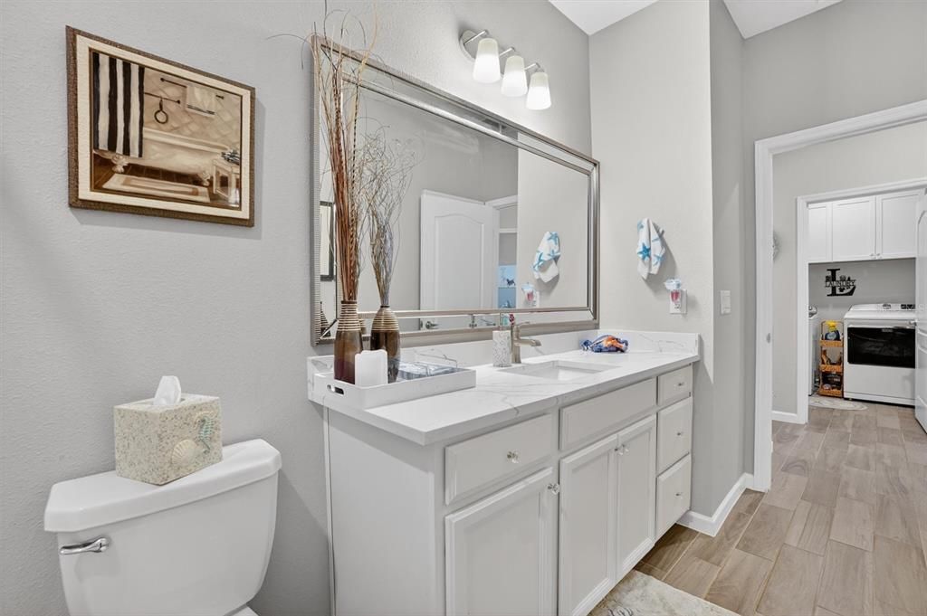 For Sale: $439,900 (3 beds, 2 baths, 1716 Square Feet)