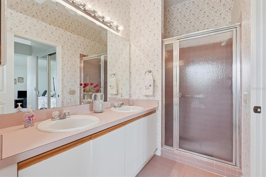 For Sale: $339,000 (2 beds, 2 baths, 1541 Square Feet)