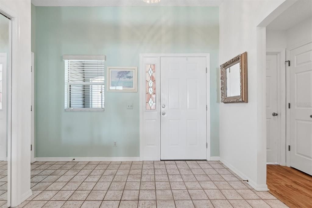 For Sale: $339,000 (2 beds, 2 baths, 1541 Square Feet)