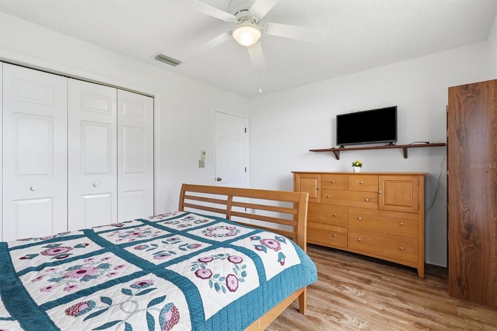 For Sale: $339,000 (2 beds, 2 baths, 1541 Square Feet)