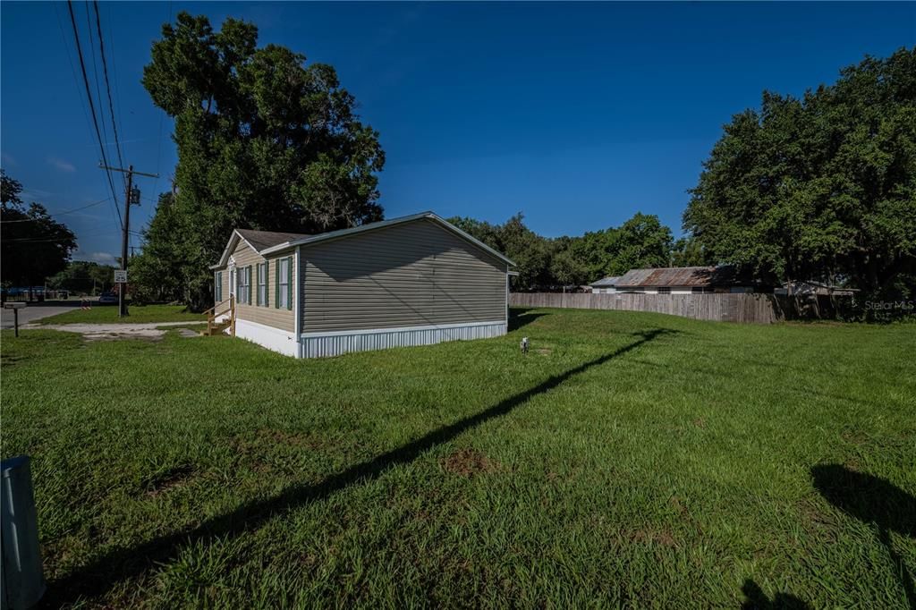 For Sale: $154,900 (3 beds, 2 baths, 1040 Square Feet)