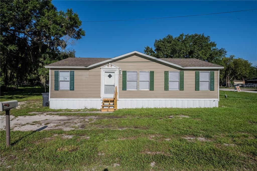 For Sale: $154,900 (3 beds, 2 baths, 1040 Square Feet)