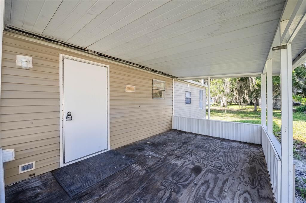 For Sale: $154,900 (3 beds, 2 baths, 1040 Square Feet)