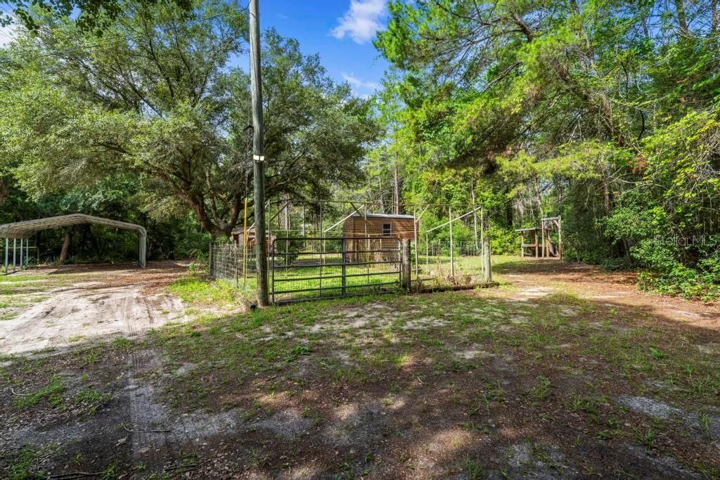 For Sale: $249,000 (2 beds, 2 baths, 1176 Square Feet)