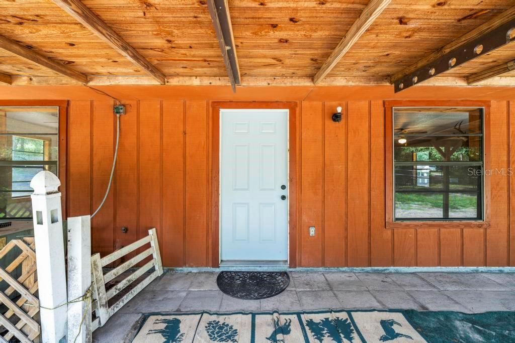 For Sale: $249,000 (2 beds, 2 baths, 1176 Square Feet)