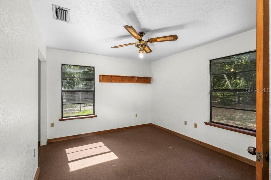 For Sale: $249,000 (2 beds, 2 baths, 1176 Square Feet)