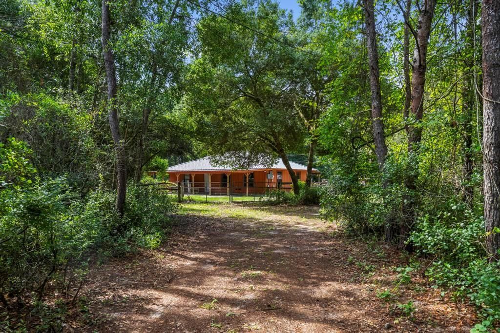 For Sale: $249,000 (2 beds, 2 baths, 1176 Square Feet)