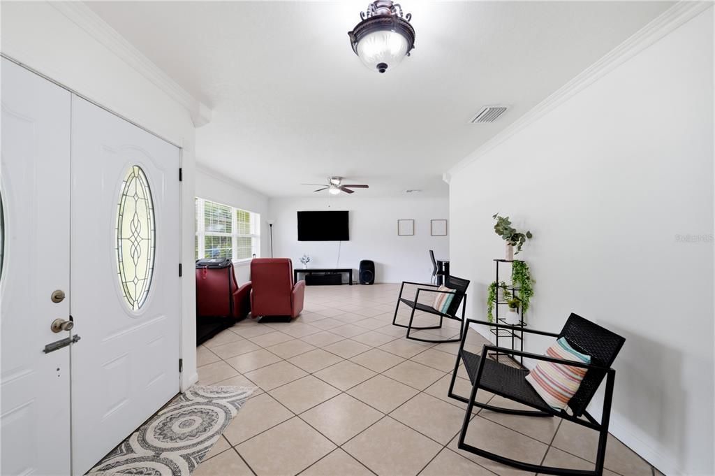 For Sale: $498,900 (5 beds, 4 baths, 2218 Square Feet)