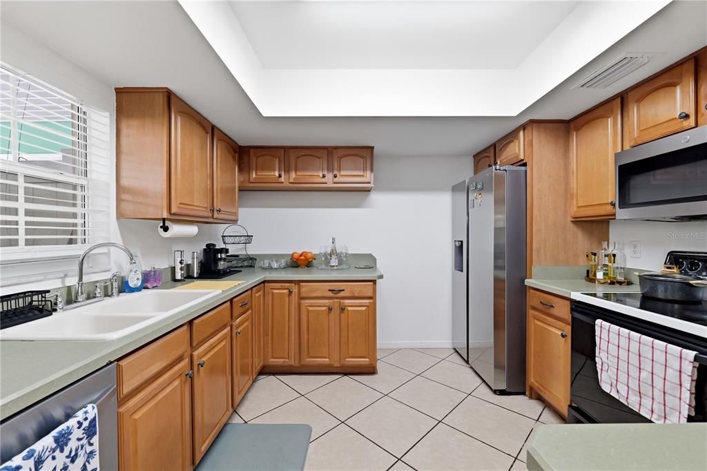 For Sale: $498,900 (5 beds, 4 baths, 2218 Square Feet)