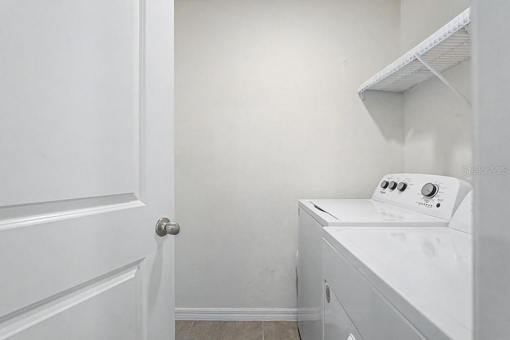 En Venta: $334,990 (4 camas, 2 baños, 1774 Pies cuadrados)