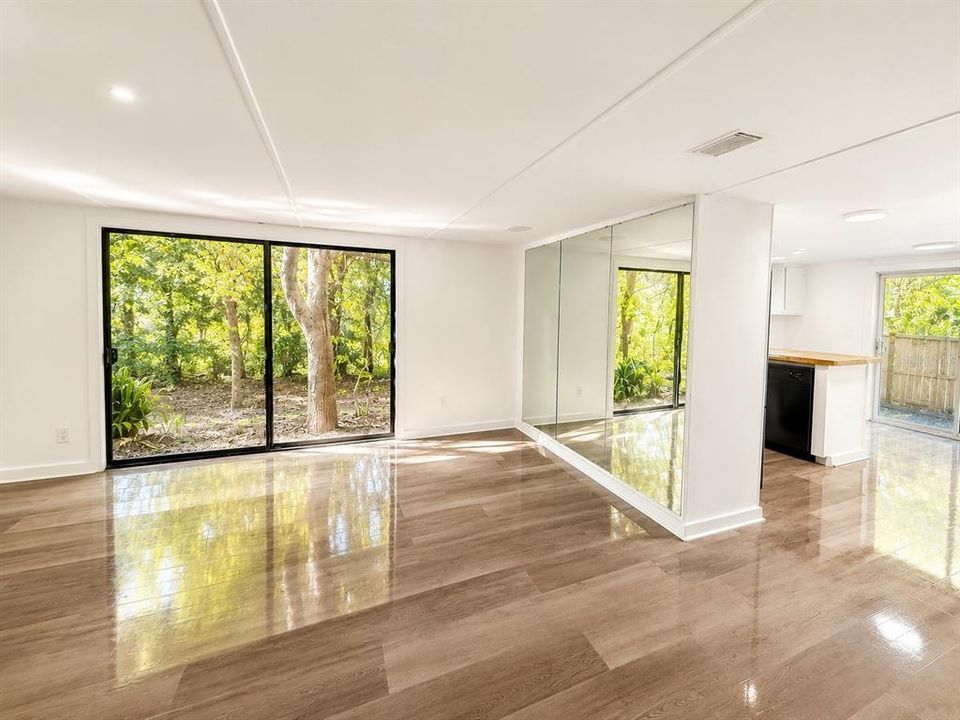 For Sale: $199,900 (3 beds, 2 baths, 1450 Square Feet)