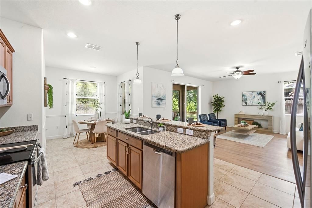 En Venta: $359,500 (3 camas, 2 baños, 1867 Pies cuadrados)