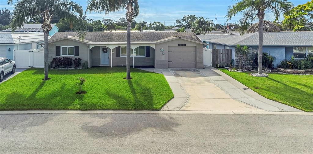 En Venta: $433,000 (2 camas, 2 baños, 1461 Pies cuadrados)