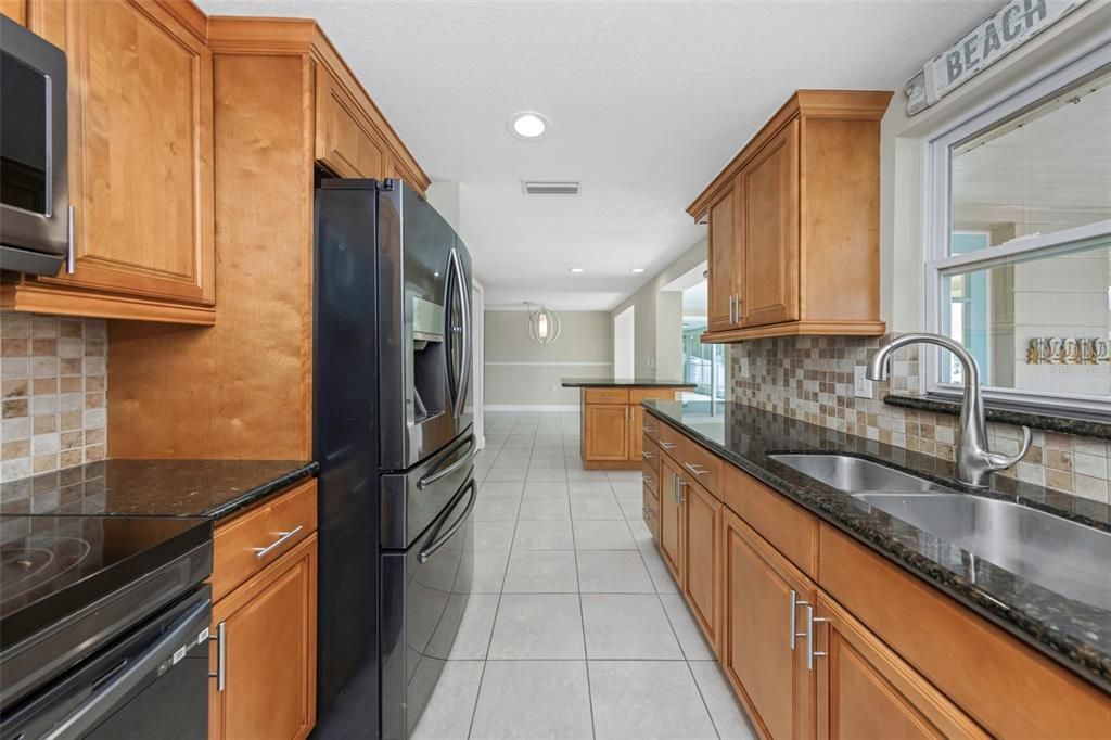En Venta: $433,000 (2 camas, 2 baños, 1461 Pies cuadrados)