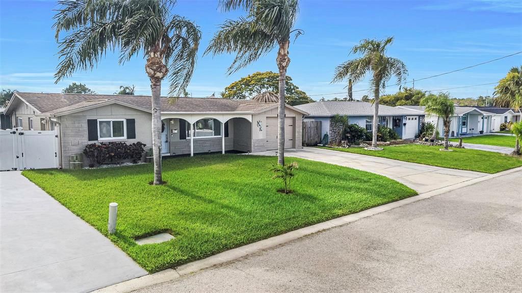 En Venta: $433,000 (2 camas, 2 baños, 1461 Pies cuadrados)