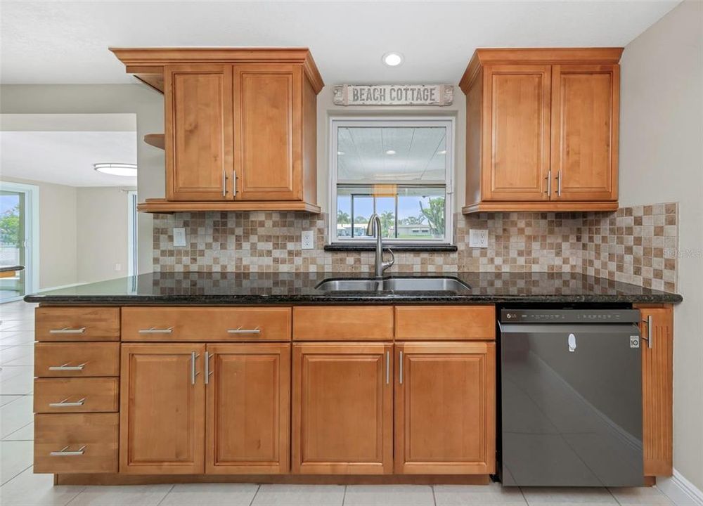 En Venta: $433,000 (2 camas, 2 baños, 1461 Pies cuadrados)