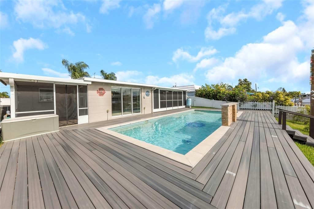 En Venta: $433,000 (2 camas, 2 baños, 1461 Pies cuadrados)