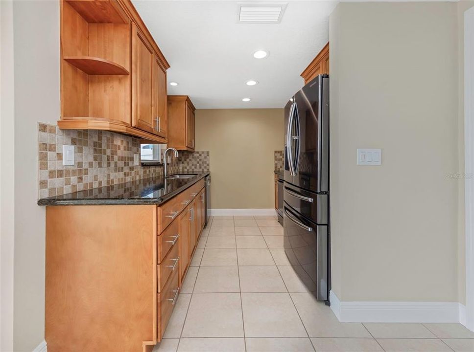 En Venta: $433,000 (2 camas, 2 baños, 1461 Pies cuadrados)