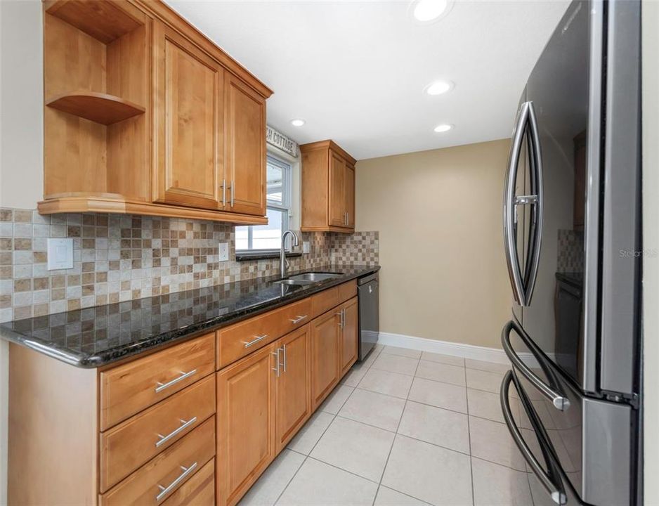 En Venta: $433,000 (2 camas, 2 baños, 1461 Pies cuadrados)