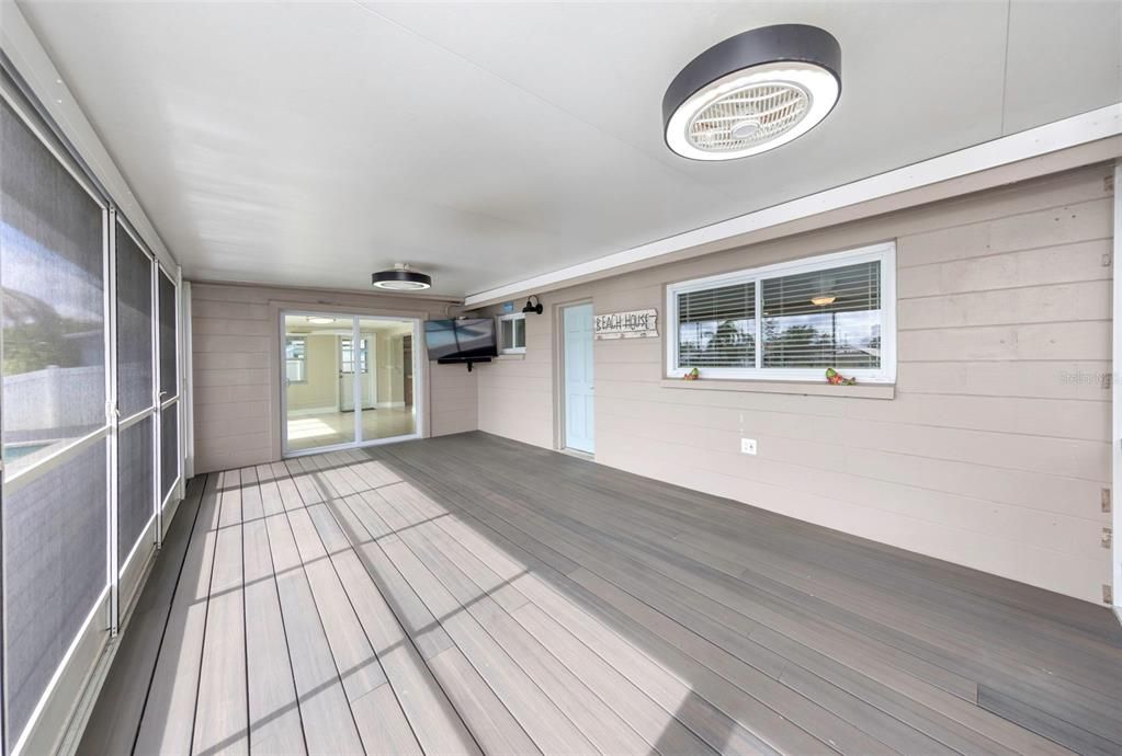 En Venta: $433,000 (2 camas, 2 baños, 1461 Pies cuadrados)