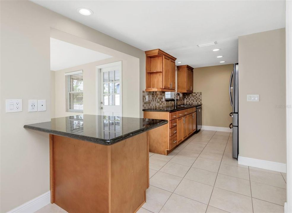 En Venta: $433,000 (2 camas, 2 baños, 1461 Pies cuadrados)