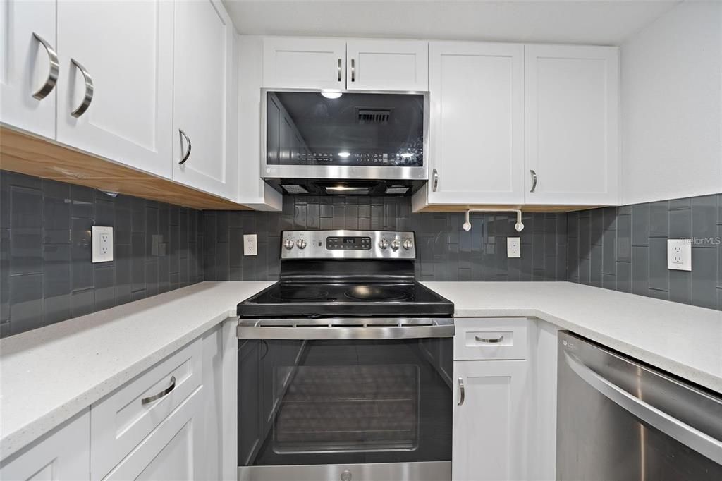 For Rent: $3,600 (2 beds, 2 baths, 1320 Square Feet)