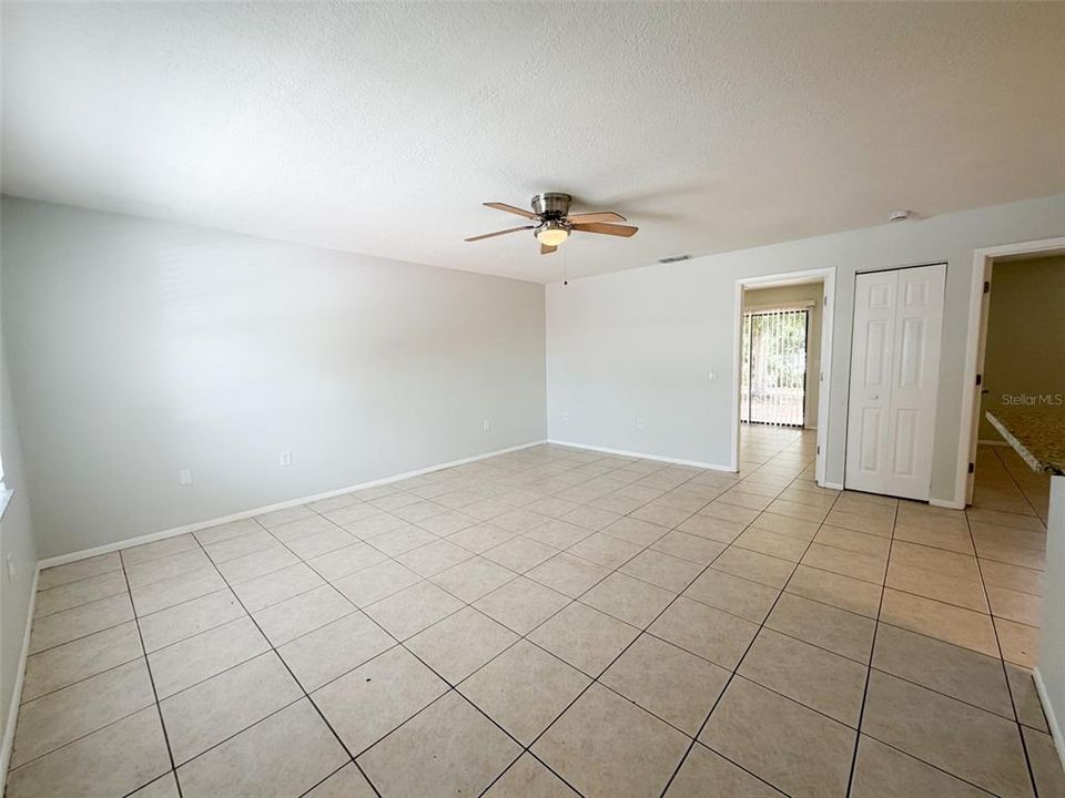 For Rent: $1,495 (2 beds, 1 baths, 860 Square Feet)