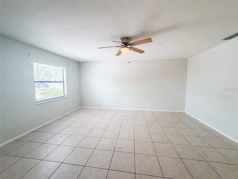 For Rent: $1,495 (2 beds, 1 baths, 860 Square Feet)