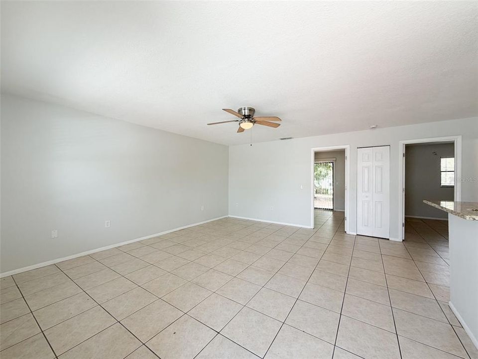 For Rent: $1,495 (2 beds, 1 baths, 860 Square Feet)