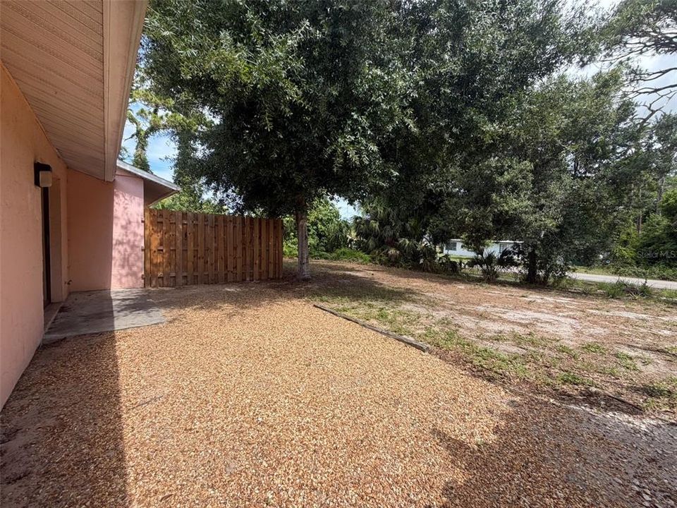 For Rent: $1,495 (2 beds, 1 baths, 860 Square Feet)