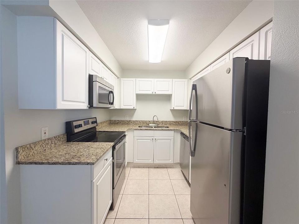 For Rent: $1,495 (2 beds, 1 baths, 860 Square Feet)