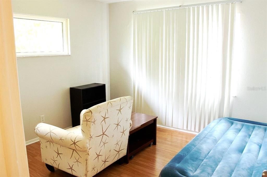 For Sale: $145,000 (3 beds, 2 baths, 1250 Square Feet)