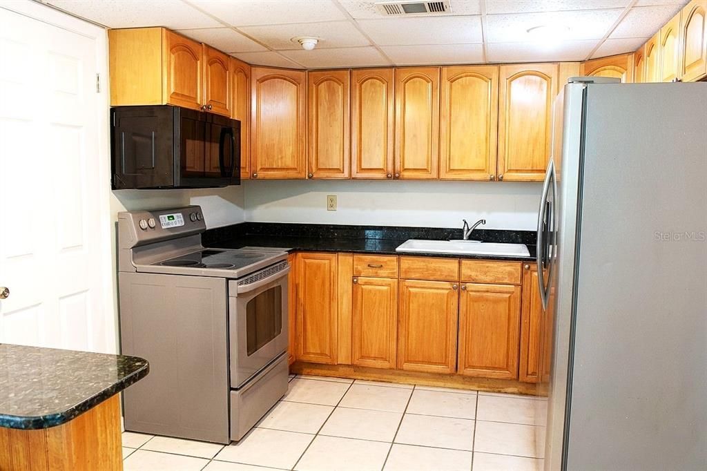 For Sale: $145,000 (3 beds, 2 baths, 1250 Square Feet)