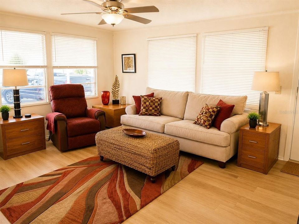 For Sale: $219,900 (2 beds, 2 baths, 960 Square Feet)
