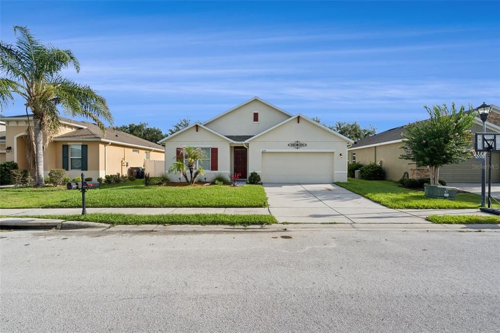 For Sale: $365,000 (4 beds, 2 baths, 1867 Square Feet)