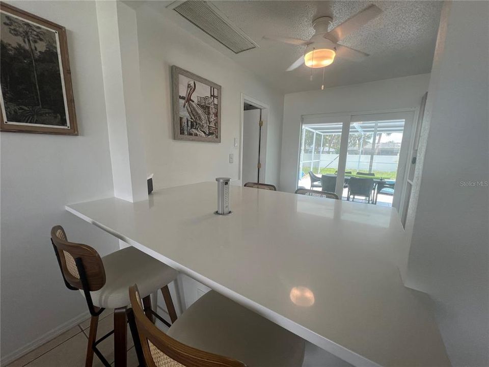 For Rent: $1,900 (2 beds, 2 baths, 1196 Square Feet)