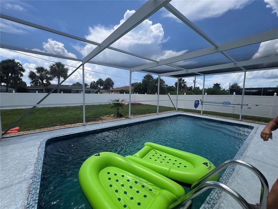 For Rent: $1,900 (2 beds, 2 baths, 1196 Square Feet)